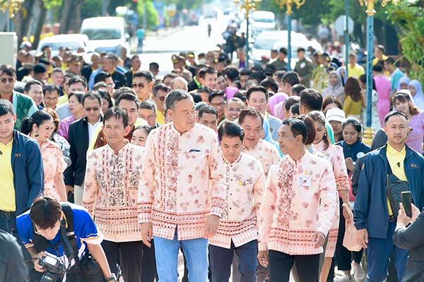 นายกฯ ร่วมงาน ‘เที่ยวใต้สุขใจ’ ว้นที่ 2 เชื่อยะลามีศักยภาพ สร้างรายได้ 7 พันล้าน