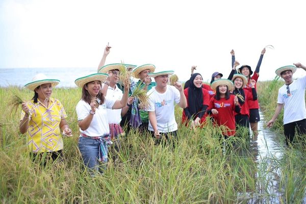 มูลนิธิเจริญโภคภัณฑ์พัฒนาชีวิตชนบท สืบสานภูมิปัญญา ‘นาริมเล’ ต่อยอดมรดกทางวัฒนธรรม 