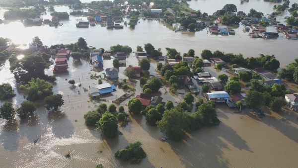 น้ำท่วมอยุธยา บ้านกุ่มบางบาล ยังจมบาดาล