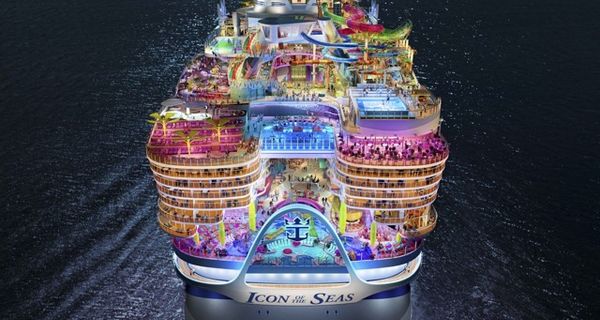 เรือสำราญใหญ่ที่สุดในโลก ICON OF THE SEAS ออกเดินทางแม้มีเสียงกังวลเรื่องมลพิษ