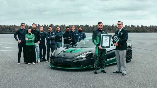 “Rimac Nevera” ทำสถิติ Guinness World Record วิ่งถอยหลังเร็วสุดในโลก