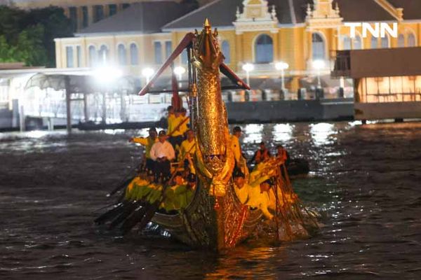 อัญเชิญ “เรือพระที่นั่งสุพรรณหงส์” ลงน้ำเตรียมการจัดขบวนพยุหยาตราทางชลมารค