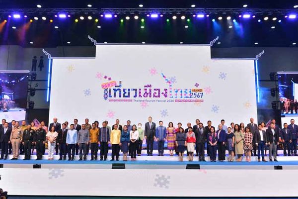 สยามพิวรรธน์ร่วมออกบูธ “ไอคอนคราฟต์” ในงานเทศกาลเที่ยวเมืองไทย 2567 ขานรับนโยบายรัฐ สนับสนุนสินค้าไทย สร้างโอกาสให้ SME