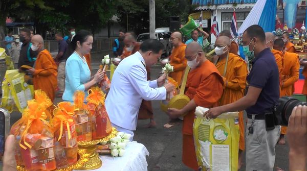 วันแม่แห่งชาติ 12 สิงหาคม 2566 ทั่วไทยทำบุญตักบาตร ถวายเป็นพระราชกุศล