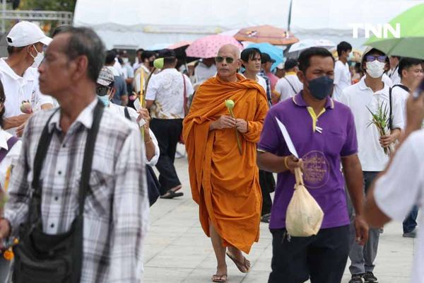 วันสุดท้ายเนืองแน่น ชาวพุทธเข้ากราบพระบรมสารีริกธาตุและพระอรหันตธาตุ