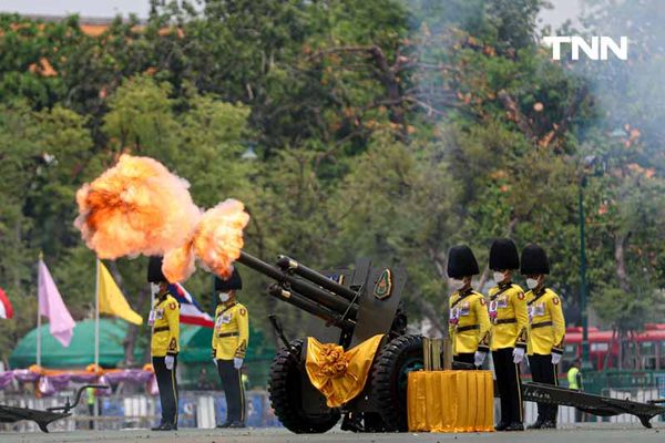 ยิงสลุตหลวง จำนวน 21 นัด เฉลิมพระเกียรติเนื่องในโอกาสวันฉัตรมงคล