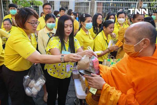 8 ปี วันนวมินทรมหาราช ศิริราชน้อมรำลึกในพระมหากรุณาธิคุณ เนื่องในวันคล้ายวันสวรรคต พระบาทสมเด็จพระบรมชนกาธิเบศร มหาภูมิพลอดุลยเดชมหาราช บรมนาถบพิตร