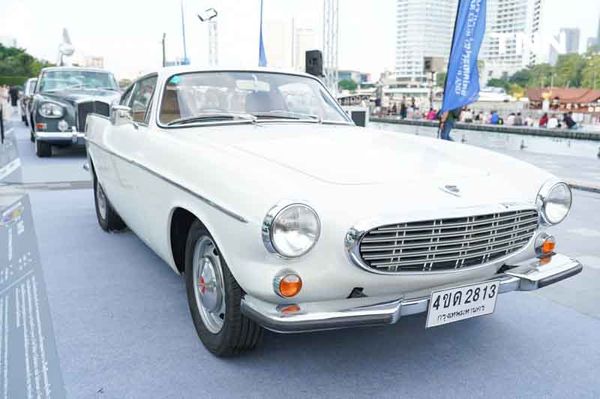 สัมผัสตำนานรถโบราณ ริมเจ้าพระยา ในงาน “ICONSIAM VINTAGE CAR SHOW”