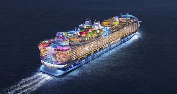 เรือสำราญใหญ่ที่สุดในโลก ICON OF THE SEAS ออกเดินทางแม้มีเสียงกังวลเรื่องมลพิษ