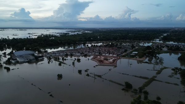 ข่าวน้ำท่วมวันนี้ อุบลฯ ยังอ่วม น้ำทะลักต่อเนื่อง จับตา น้ำชี-มูล ท่วมอีสาน