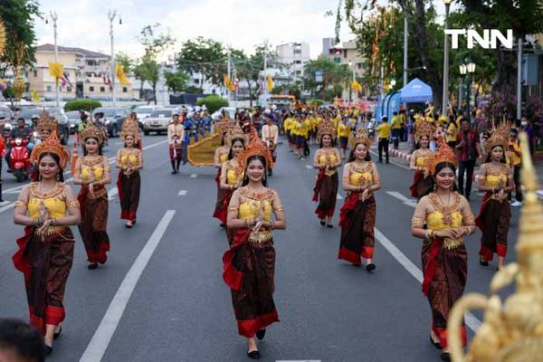 เปิดงานมหรสพสมโภชยิ่งใหญ่ เฉลิมพระเกียรติพระบาทสมเด็จพระเจ้าอยู่หัว