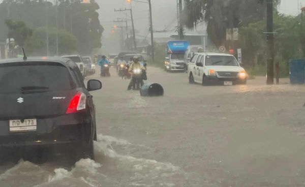 ฝนถล่มพัทลุง 3 ชม.น้ำท่วมหลายจุด 