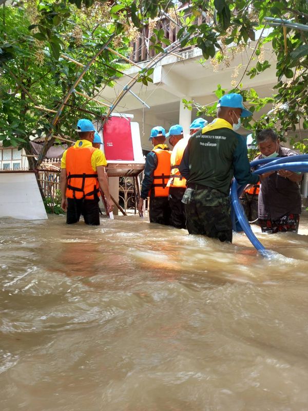 สถานการณ์น้ำท่วมอุทัยธานี ยังวิกฤต แม่น้ำตากแดดทะลักท่วมหนัก