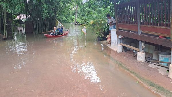 ประมวลภาพน้ำท่วมชุมชนตลาดเก่า จ.ปราจีนบุรี