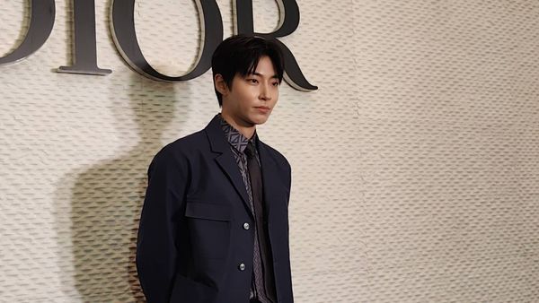 เปิดภาพหนุ่มหล่อ ฮวังอินยอบ ร่วมงานแบรนด์ Dior ที่ประเทศไทย (มีคลิป)