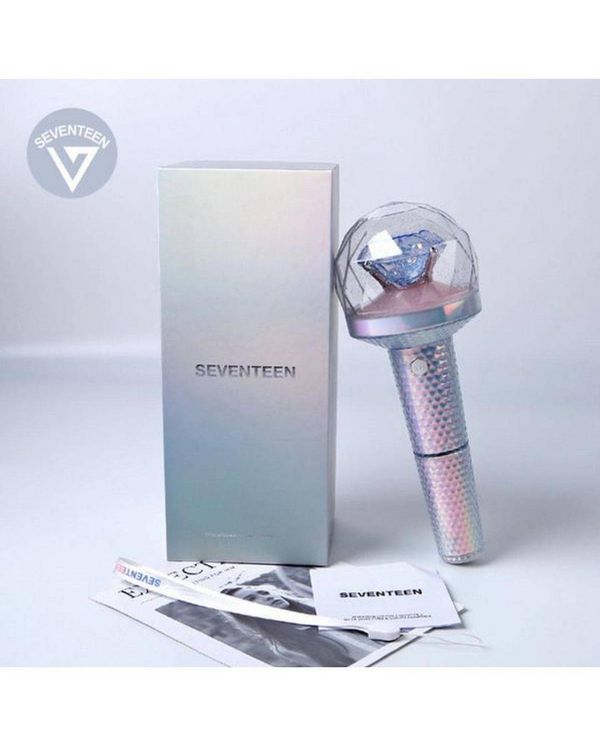 แสงที่สว่างจ้าจากแท่งไฟวง SEVENTEEN ทำให้สาวจีนรอดตายจากอุทกภัย