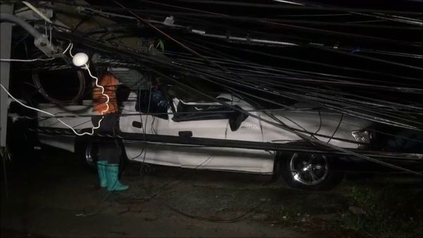 ประมวลภาพ! พายุฝนถล่มนนท์ เสียหายยับ