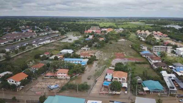 “น้ำท่วมโคราช” เปิดภาพมุมสูงหลังฝนถล่ม 4 วัน อ.เมืองจมบาดาล