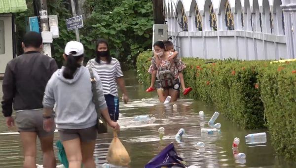 เปิดภาพ น้ำท่วมภูเก็ต ซอยพะเนียง สุดช้ำหนักสุดในรอบ 30 ปี 