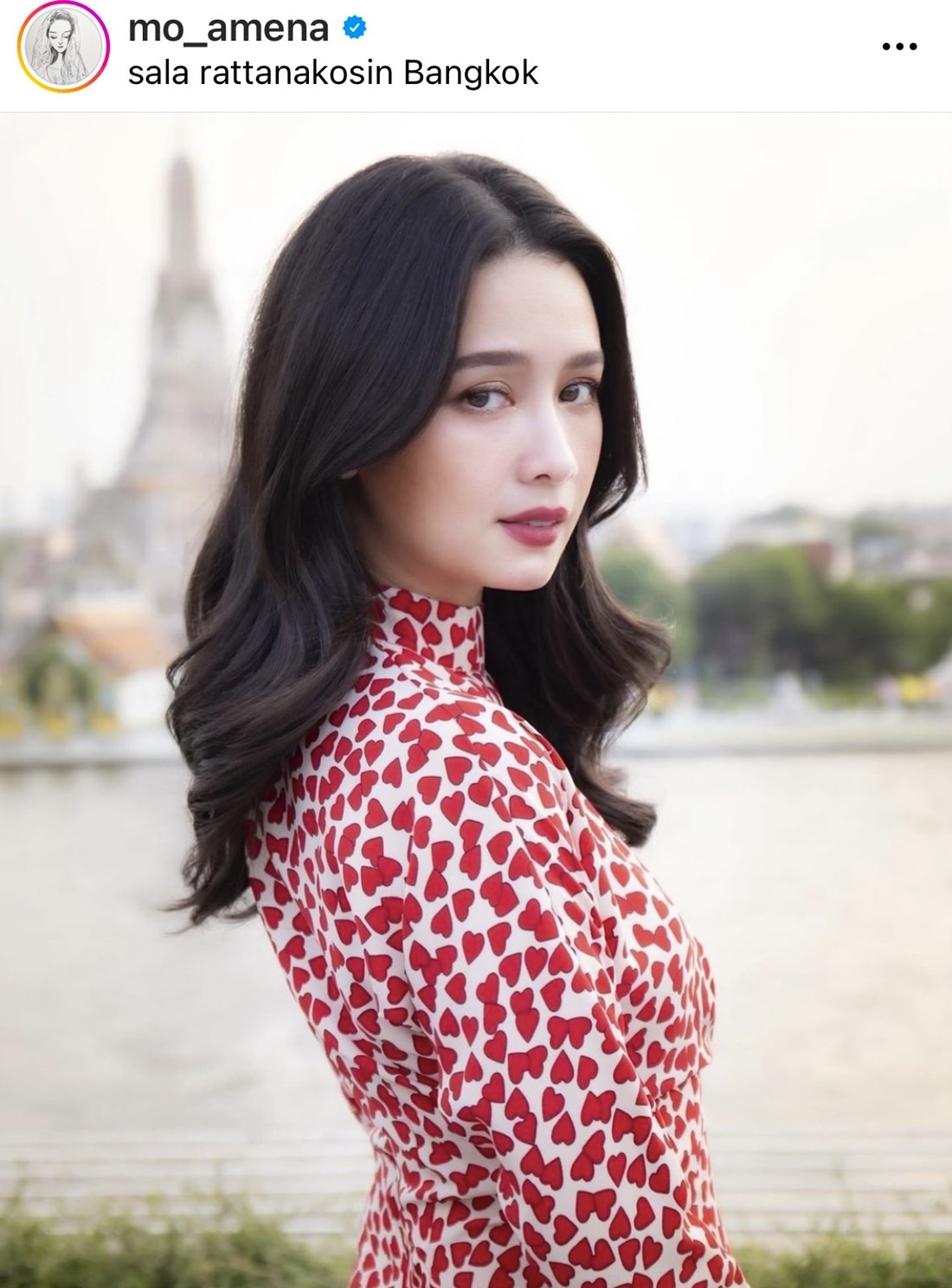 โม อมีนา โพสต์ภาพนี้ สื่อถึงอะไร ?? โม อมีนา โพสต์ภาพนี้ สื่อถึงอะไร ??