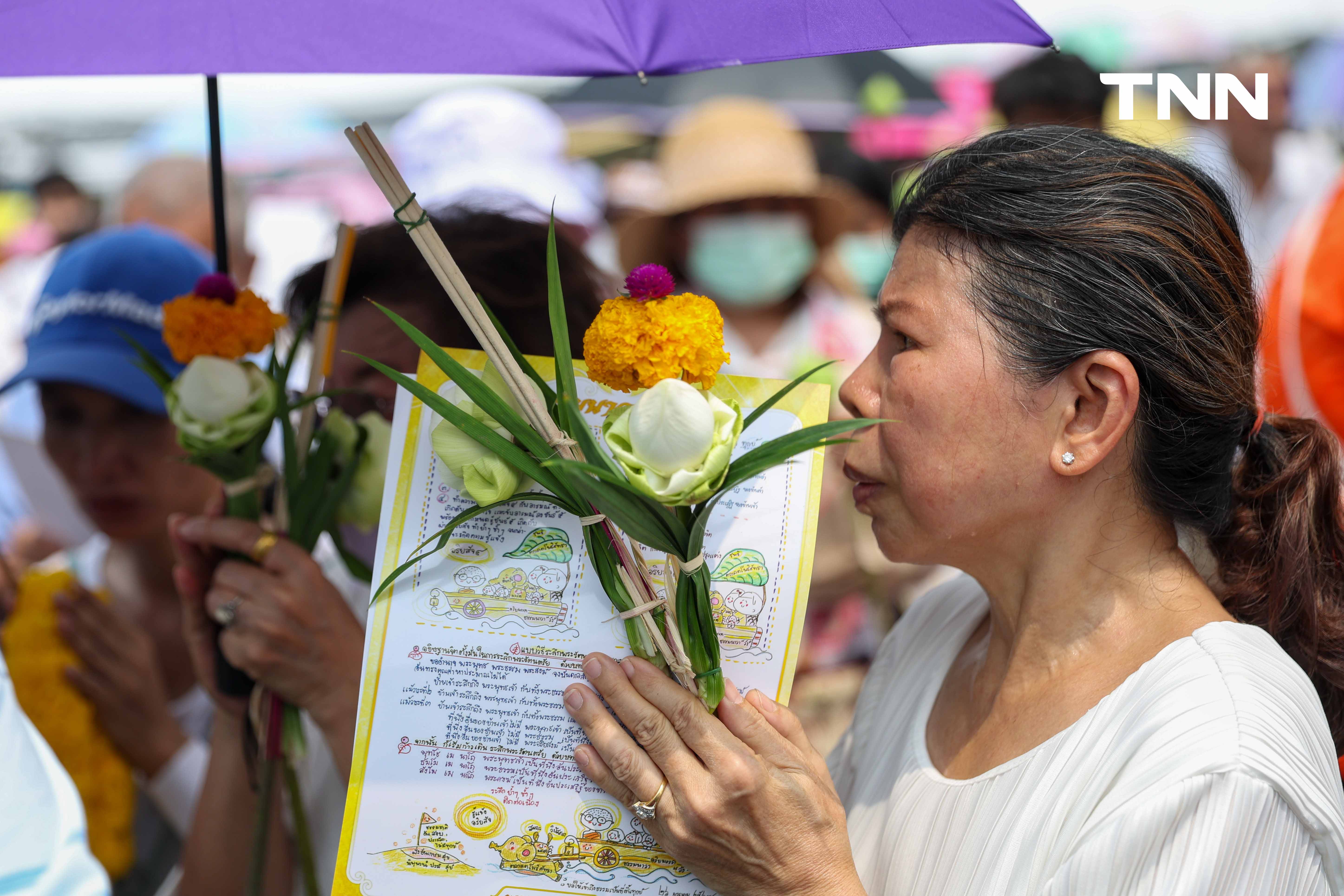 วันสุดท้ายเนืองแน่น ชาวพุทธเข้ากราบพระบรมสารีริกธาตุและพระอรหันตธาตุ