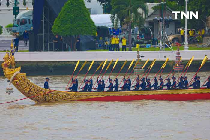 กองทัพเรือเตรียมความพร้อม ผูกทุ่นประกอบกาพย์เห่เรือเฉลิมพระเกียรติในหลวง