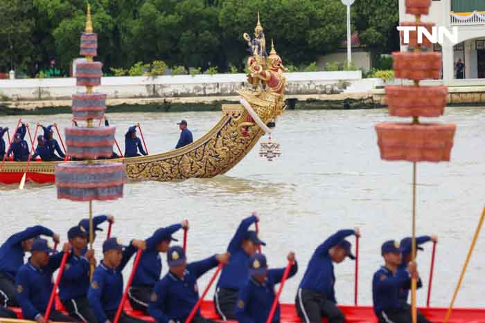 กองทัพเรือเตรียมความพร้อม ผูกทุ่นประกอบกาพย์เห่เรือเฉลิมพระเกียรติในหลวง