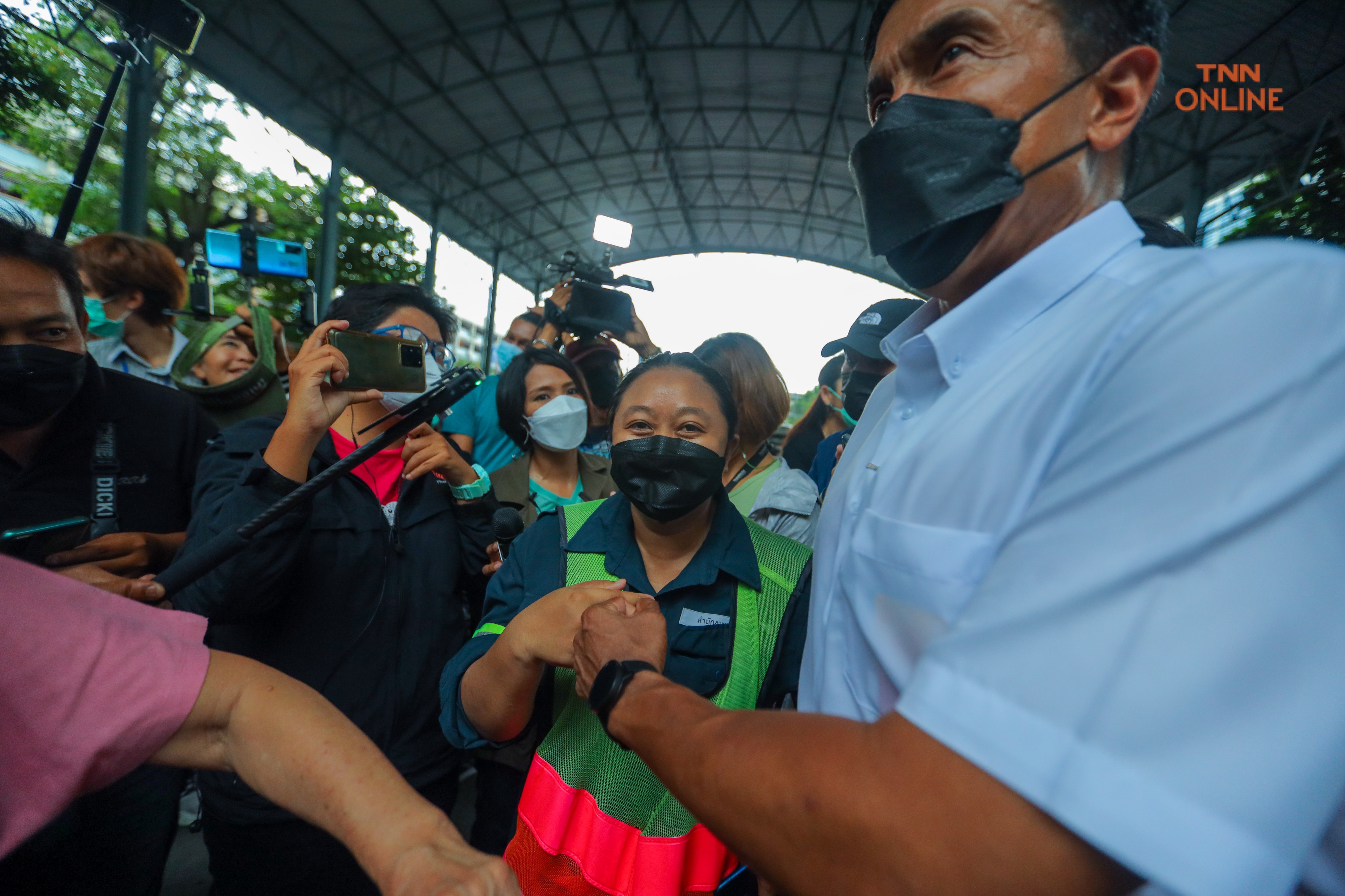 ประมวลภาพ ชัชชาติขอบคุณทุกคะแนนเสียงหลัง กกต. รับรองตำแหน่งผู้ว่า กทม.