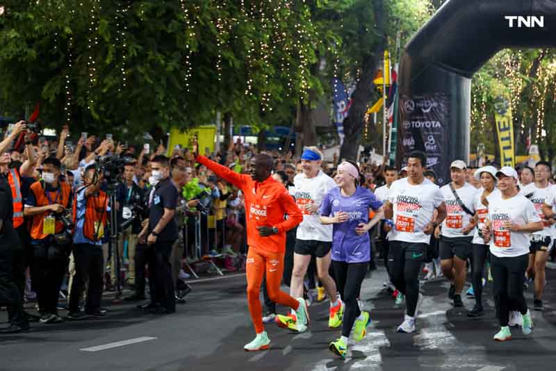 ประมวลภาพ พระราชินี ทรงร่วมกิจกรรมวิ่งผ่าเมือง Amazing thailand Marathon Bangkok 2024