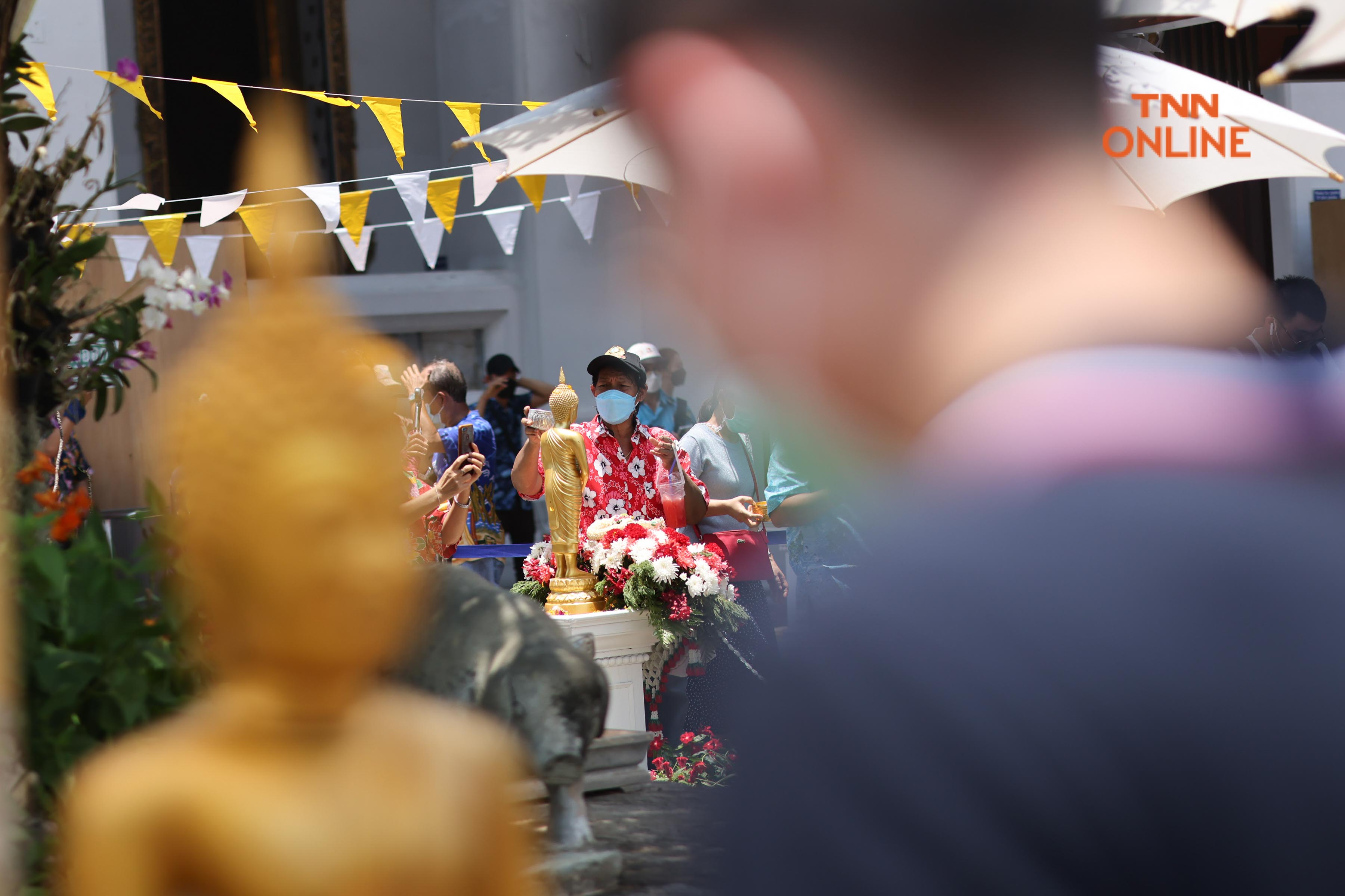 ประมวลภาพ วันครอบครัว นทท.เข้าวัดทำบุญวันสงกรานต์