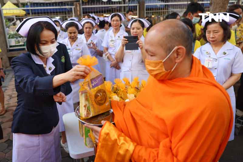 8 ปี วันนวมินทรมหาราช ศิริราชน้อมรำลึกในพระมหากรุณาธิคุณ เนื่องในวันคล้ายวันสวรรคต พระบาทสมเด็จพระบรมชนกาธิเบศร มหาภูมิพลอดุลยเดชมหาราช บรมนาถบพิตร