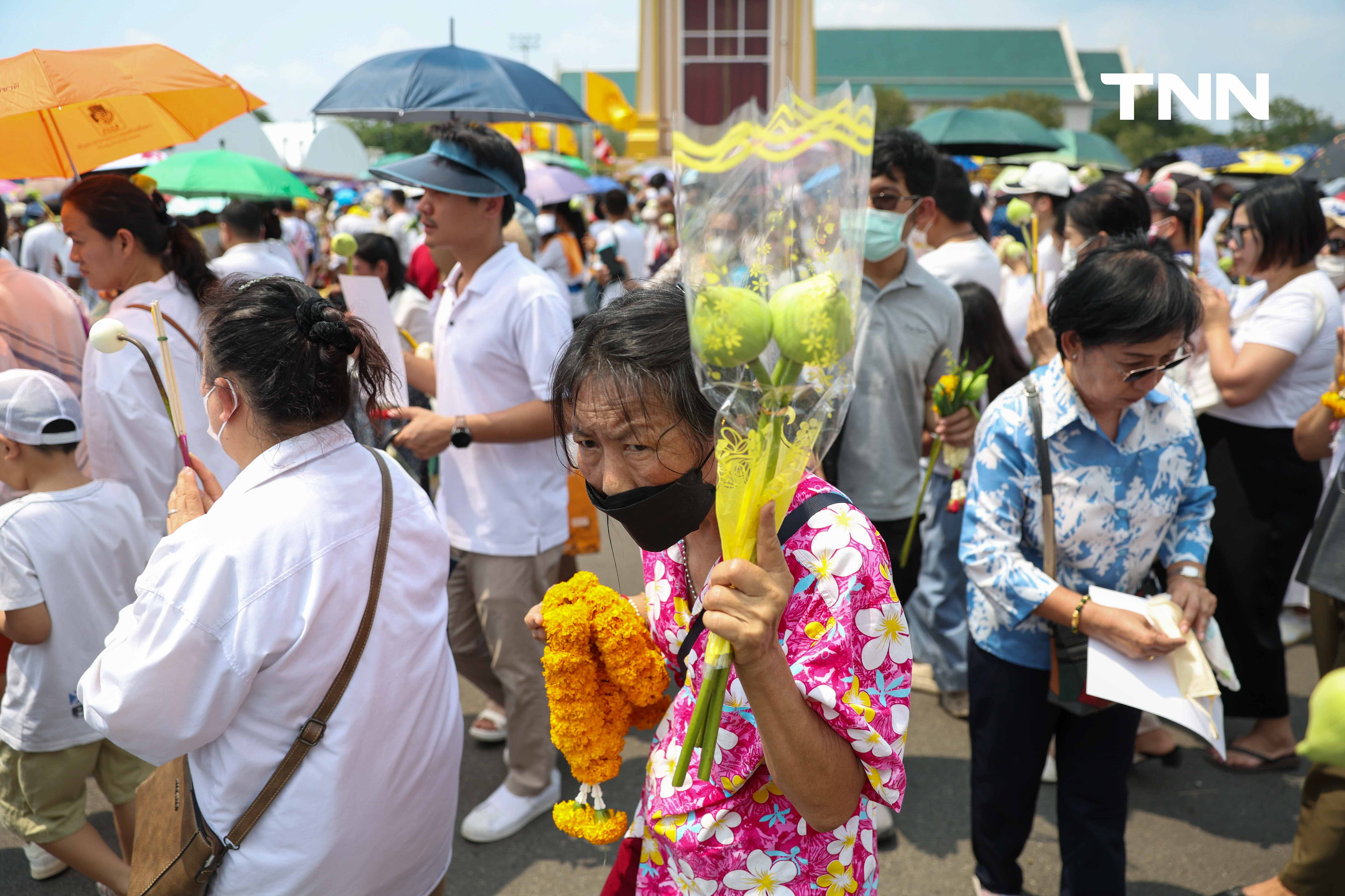 วันสุดท้ายเนืองแน่น ชาวพุทธเข้ากราบพระบรมสารีริกธาตุและพระอรหันตธาตุ