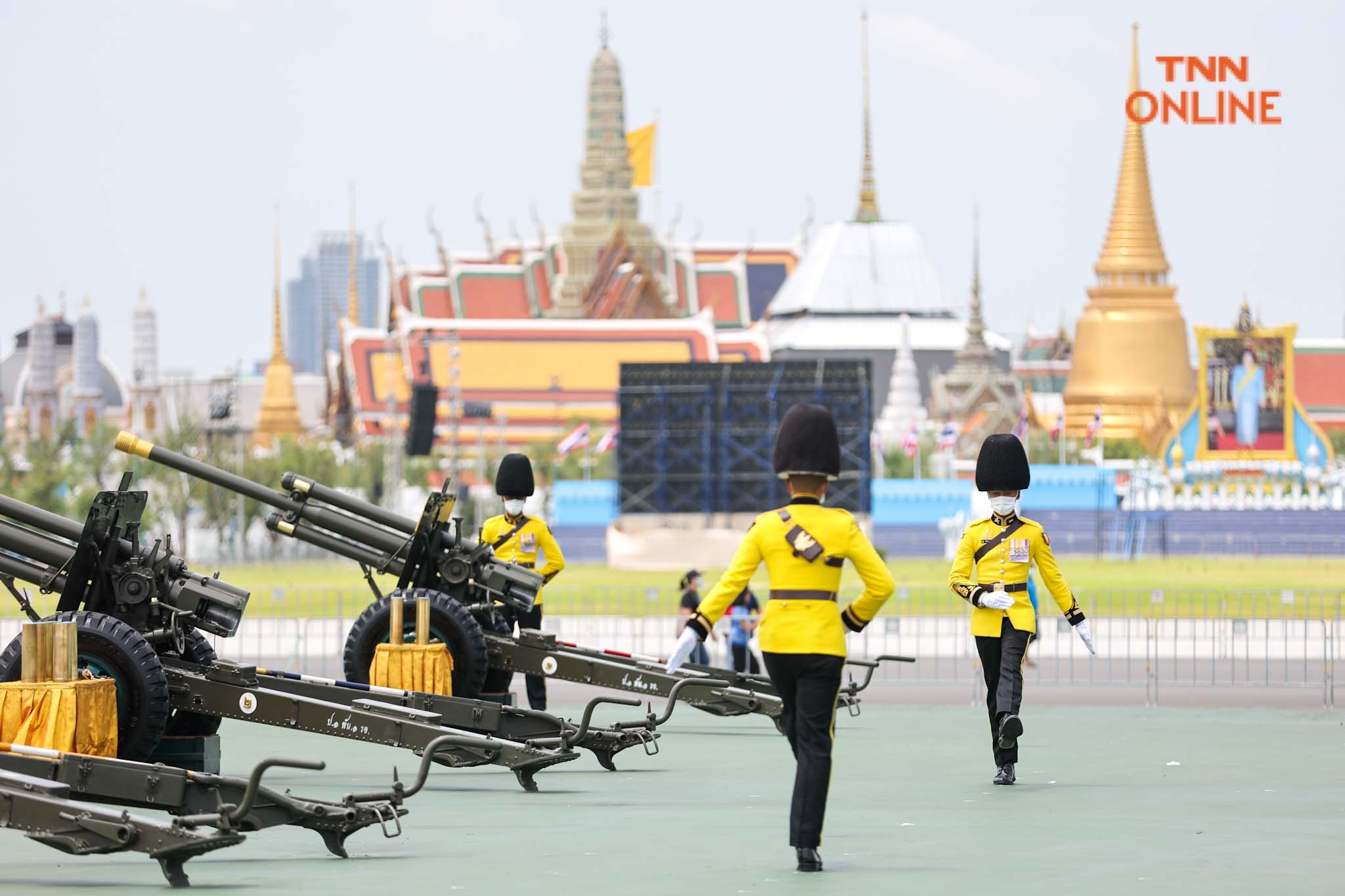 สลุตหลวงเฉลิมพระเกียรติ เนื่องในโอกาสวันเฉลิมพระชนมพรรษา สมเด็จพระพันปีหลวง