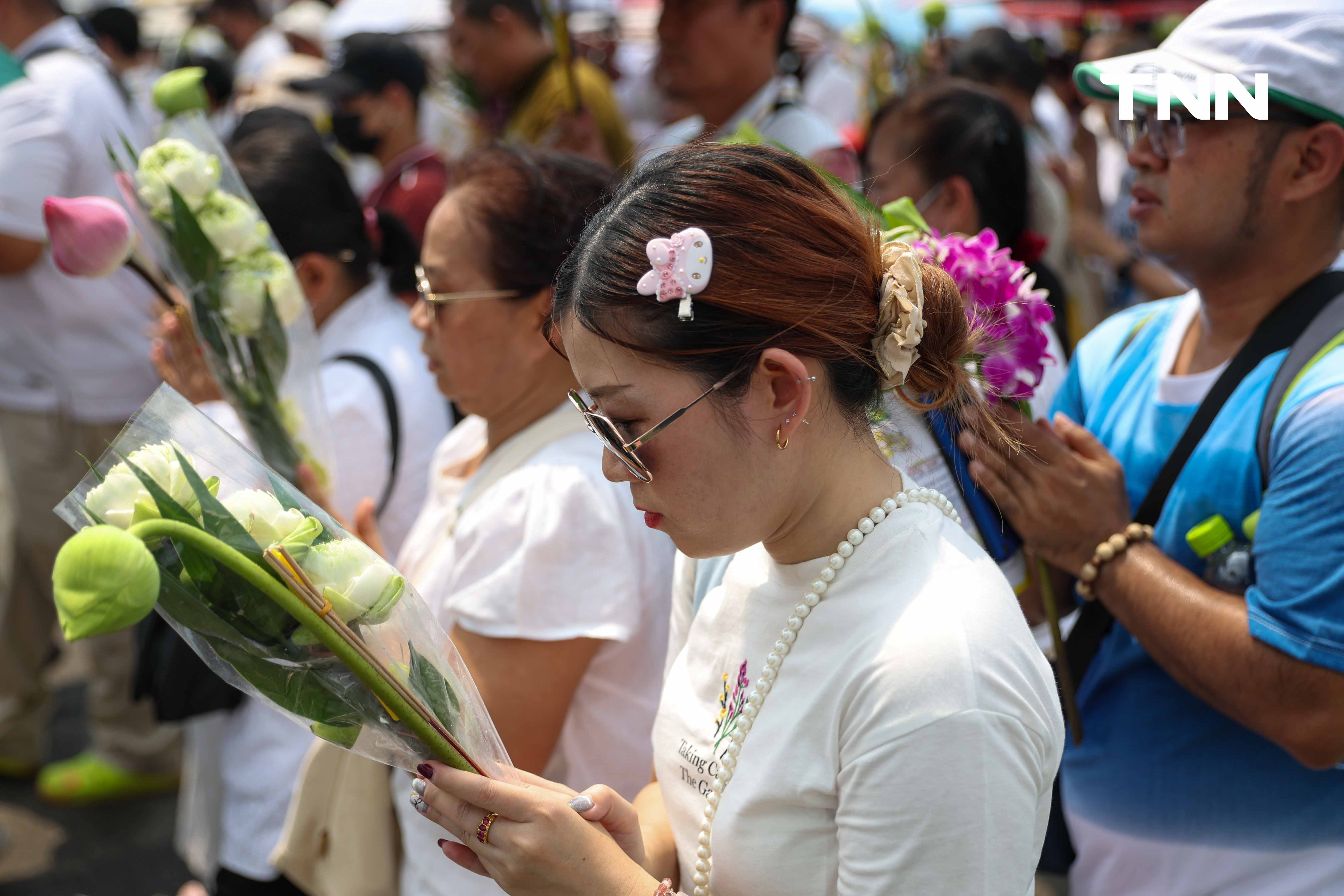 วันสุดท้ายเนืองแน่น ชาวพุทธเข้ากราบพระบรมสารีริกธาตุและพระอรหันตธาตุ