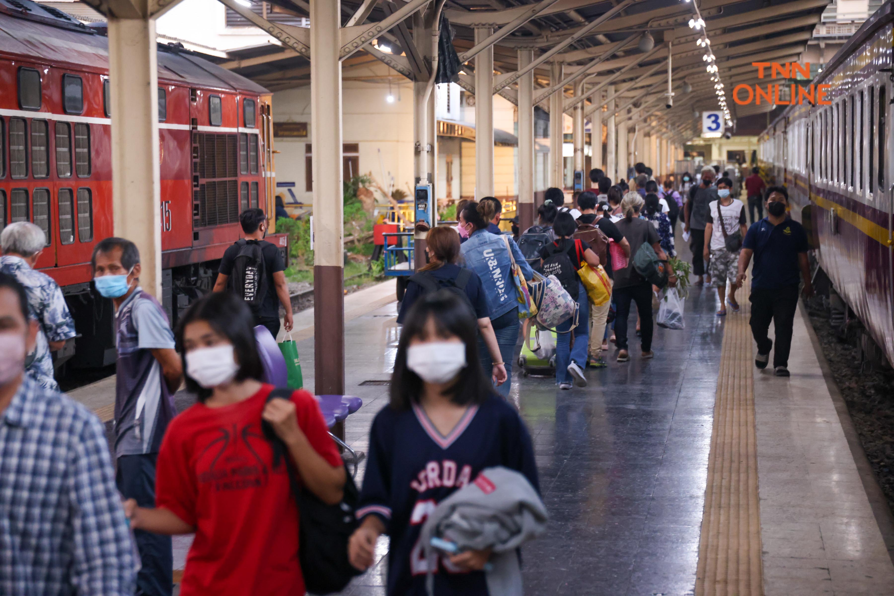 ประมวลภาพ ปชช.กลับเข้ากรุง พร้อมเริ่มงานหลังหยุดยาวสงกรานต์ 