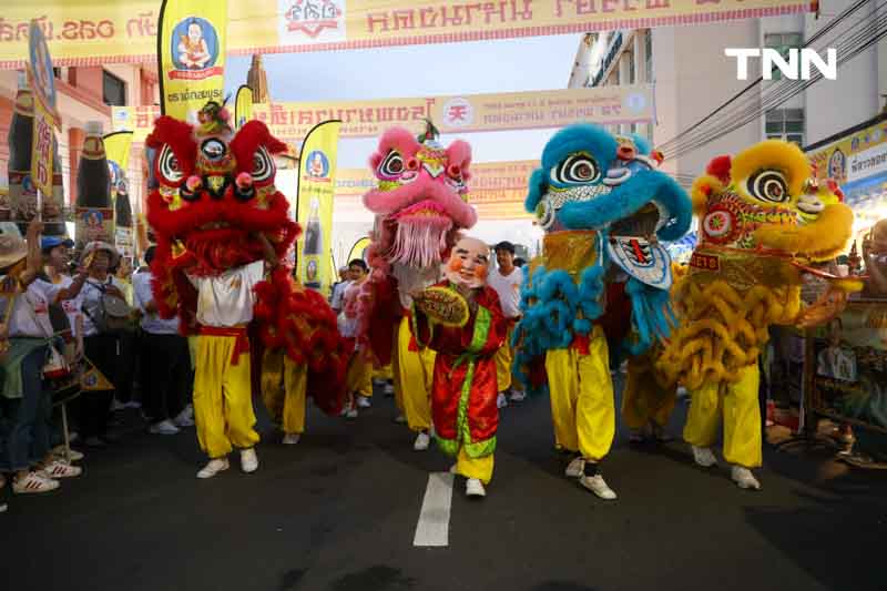 อลังการพิธีเปิดงานเจเยาวราช ผัดหมี่มงคล มังกรทอง ขบวนแห่รถบุปผชาติ 