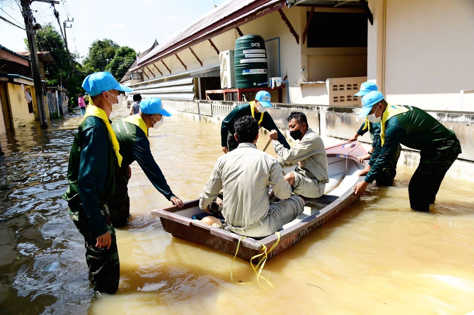 ผู้ว่าการ MEA ติดตามนายก ฯ ลงพื้นที่ติดตามแก้ไขสถานการณ์น้ำท่วม จ.นนทบุรี