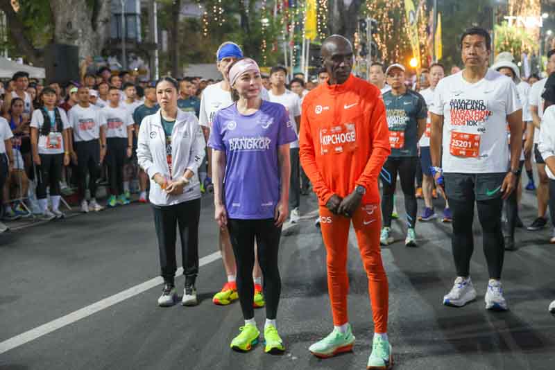 ประมวลภาพ พระราชินี ทรงร่วมกิจกรรมวิ่งผ่าเมือง Amazing thailand Marathon Bangkok 2024