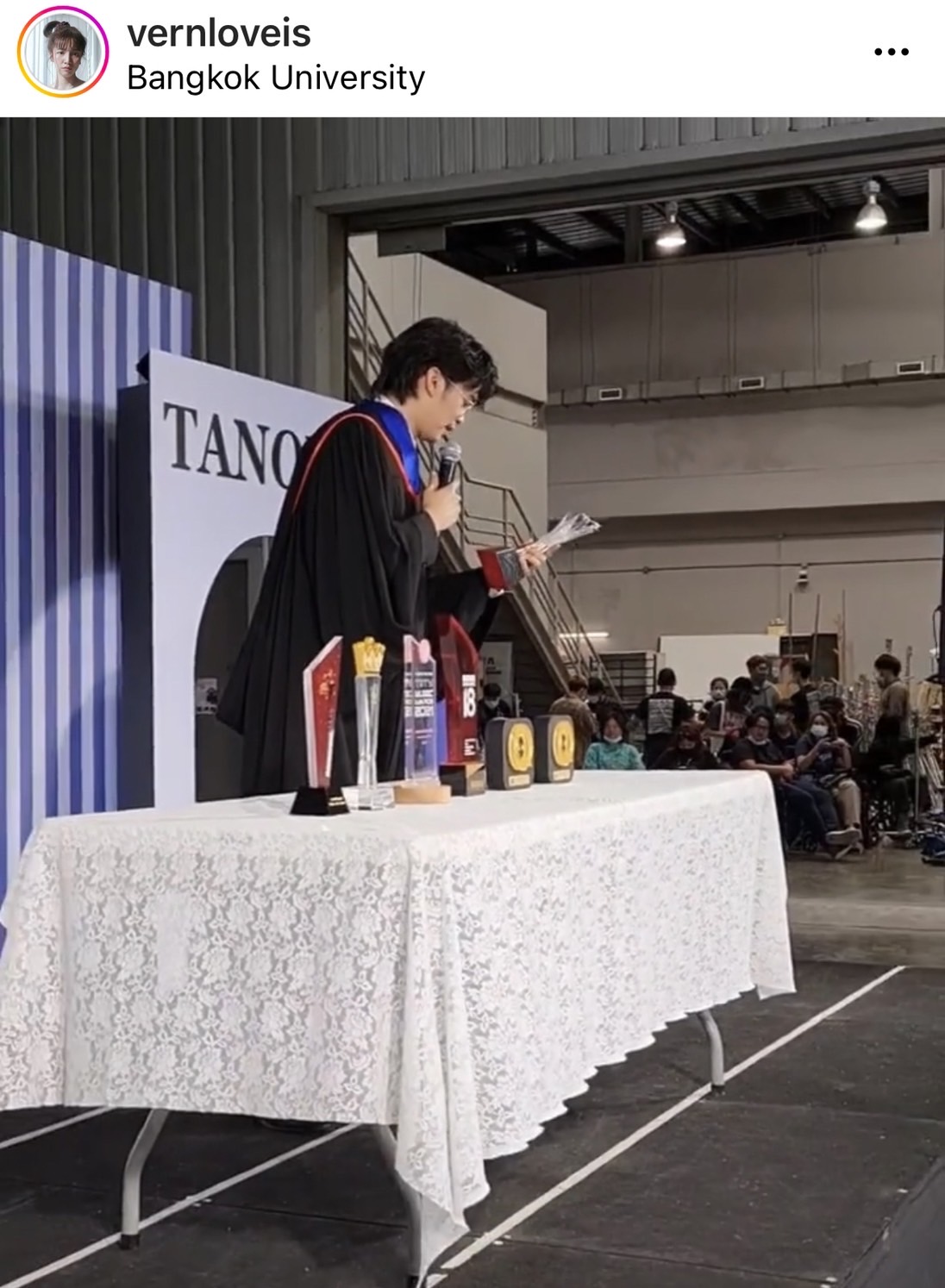 ไม่รักได้ไง! นนท์ ใจป้ำ เปย์ค่าเดินทางแฟนคลับ มาร่วมงานซ้อมรับปริญญา ไม่รักได้ไง! นนท์ ใจป้ำ เปย์ค่าเดินทางแฟนคลับ มาร่วมงานซ้อมรับปริญญา