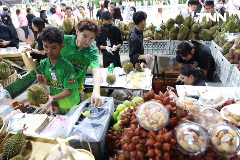 จัดเต็มบุฟเฟ่ต์ทุเรียน สยามพารากอนคัดสุดยอดผลไม้ไทย สด ฉ่ำ 