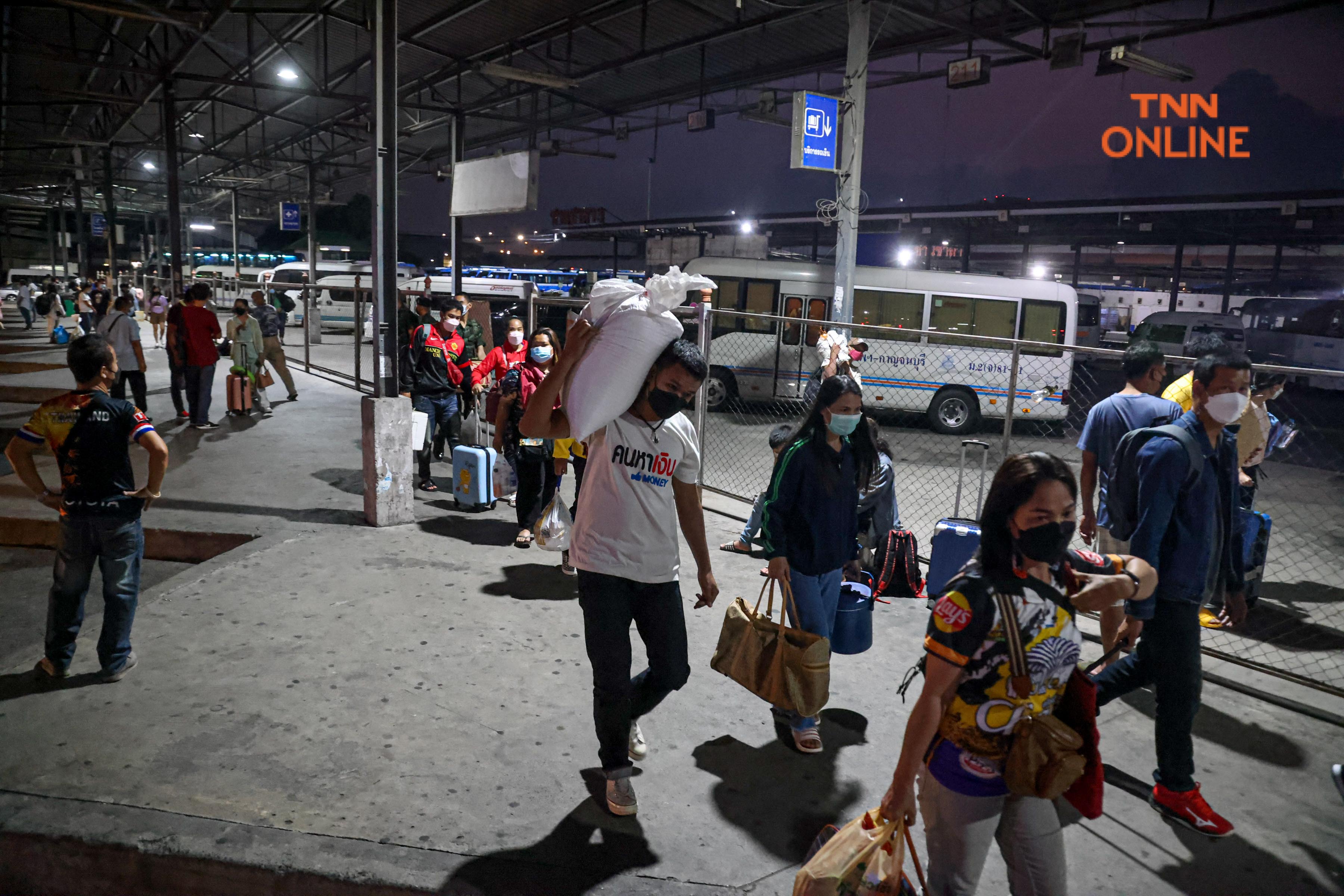 ประมวลภาพ แน่นหมอชิต2 ประชาชนกลับเข้ากทม.ตั้งแต่เช้ามืดหลังหยุดยาวช่วงสงกรานต์