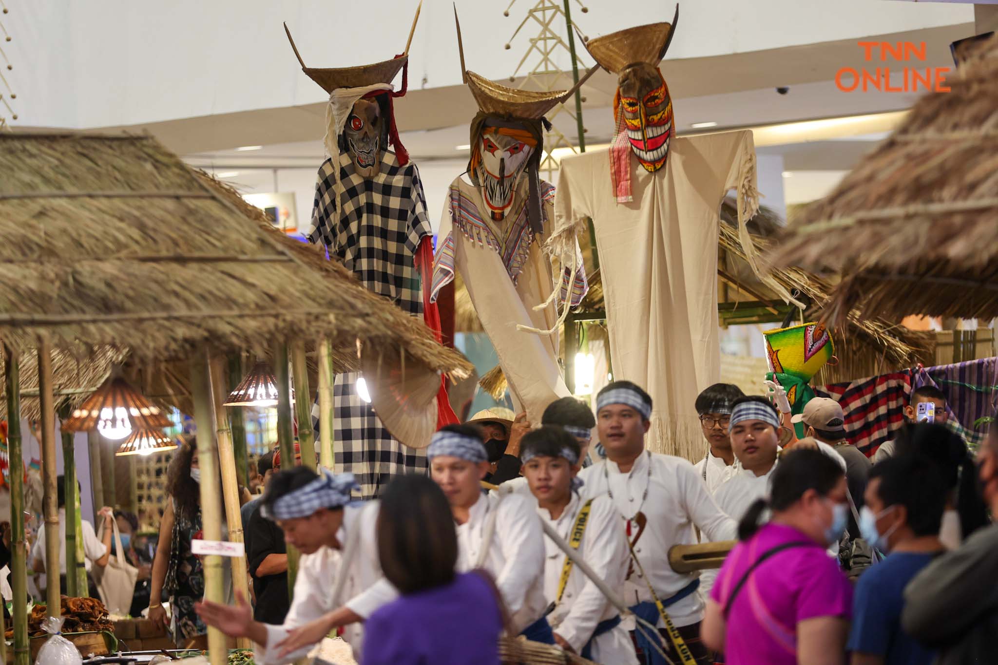 “ม่วนซื่นแดนดินถิ่นอีสาน” สัมผัสขบวนผีตาโขนเรียนรู้วัฒนธรรมอีสาน