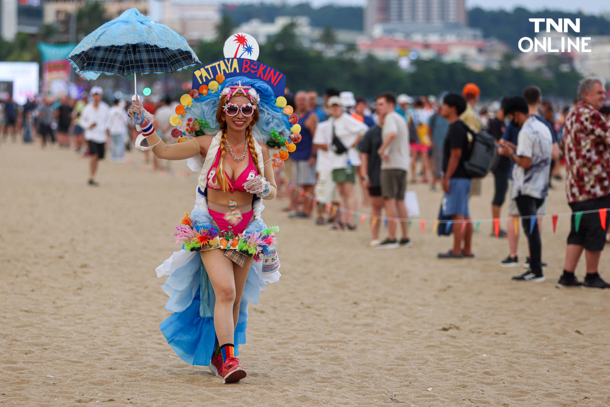 ใส่บิกินีอวดหุ่นสวย นักวิ่งกว่า 4,000 คน ร่วมวิ่งริมหาดพัทยา