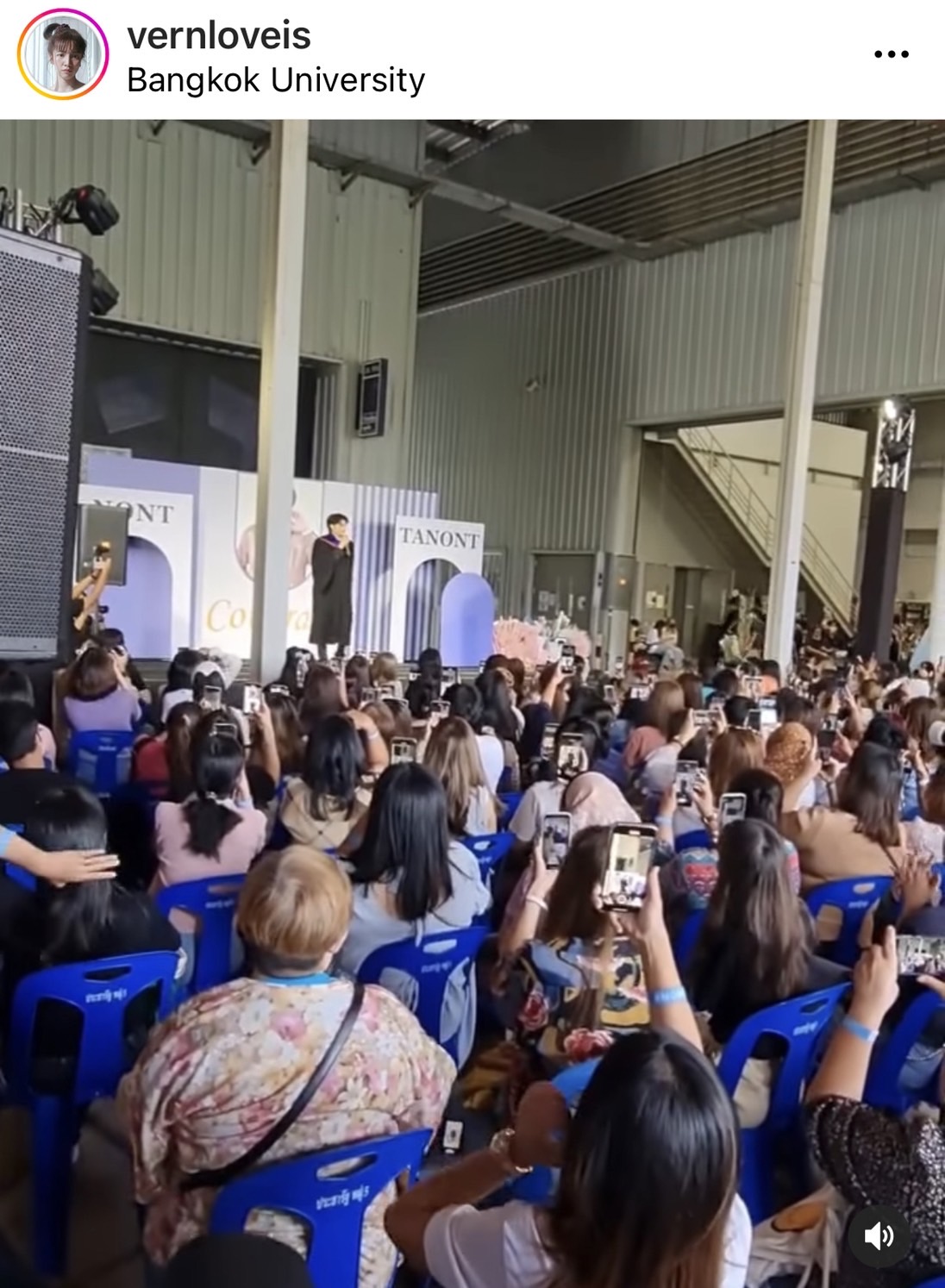 ไม่รักได้ไง! นนท์ ใจป้ำ เปย์ค่าเดินทางแฟนคลับ มาร่วมงานซ้อมรับปริญญา ไม่รักได้ไง! นนท์ ใจป้ำ เปย์ค่าเดินทางแฟนคลับ มาร่วมงานซ้อมรับปริญญา