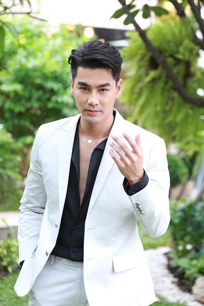 30 ยังแจ๋ว!! 10 พระเอก หล่อเกินต้านในปี2564 