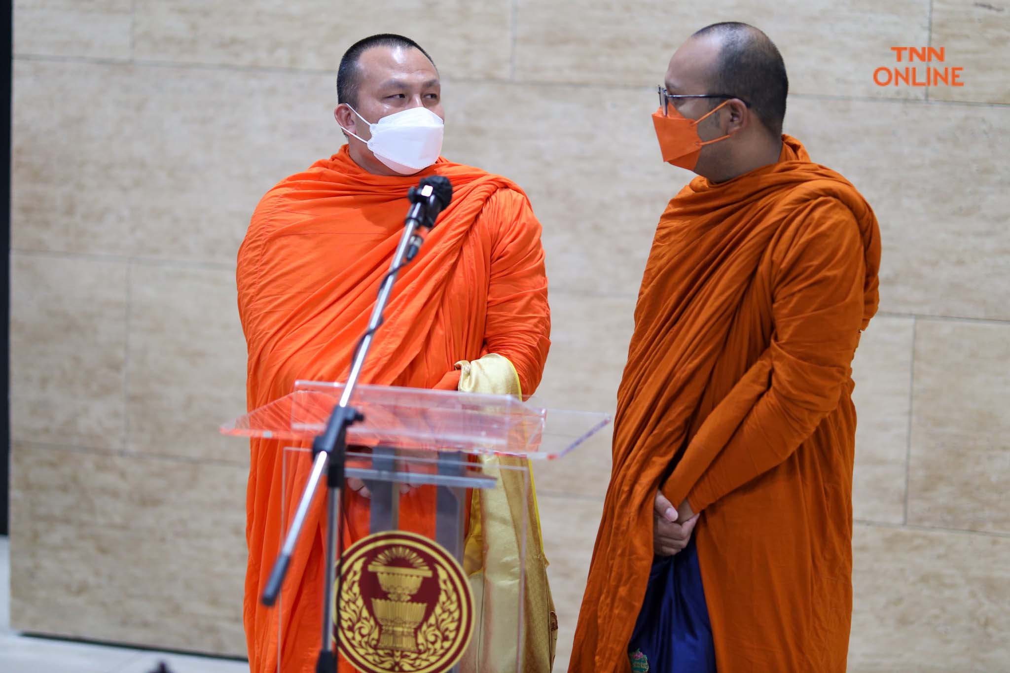 กมธ.ศาสนาเชิญ 2 พระดังร่วมพูดคุยกรณีการไลฟ์สดสอนธรรมะ 