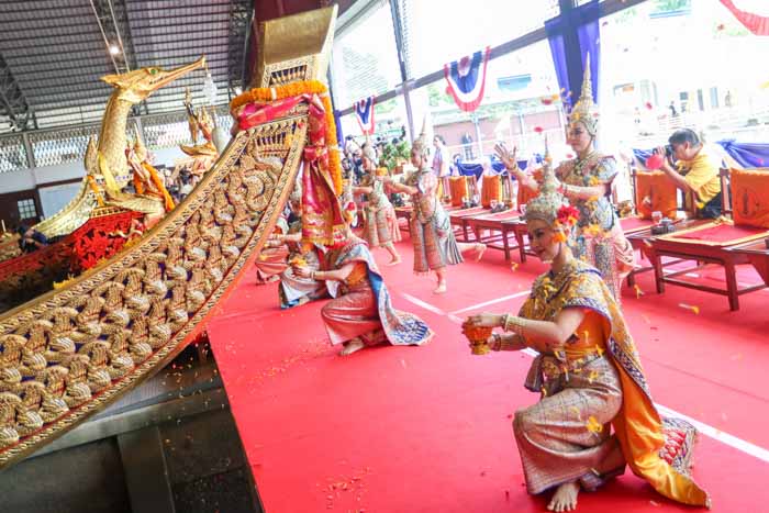 กองทัพเรือจัดพิธีบวงสรวง เรือพระราชพิธี ในพระราชพิธีทรงบำเพ็ญพระราชกุศลถวายผ้าพระกฐินโดยขบวนพยุหยาตราทางชลมารค