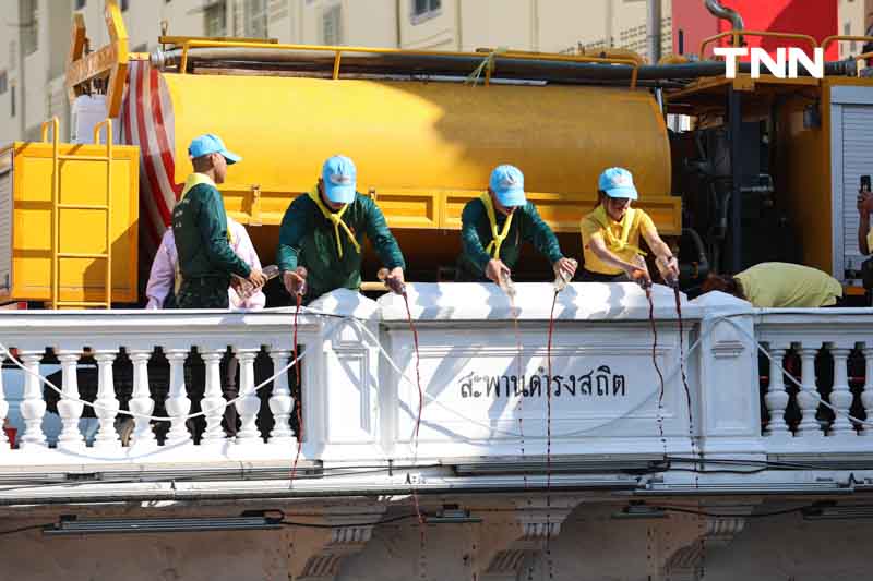 รวมพลังจิตอาสาพระราชทาน ปรับปรุงภูมิทัศน์สะพานดำรงสถิต คลองโอ่งอ่าง 