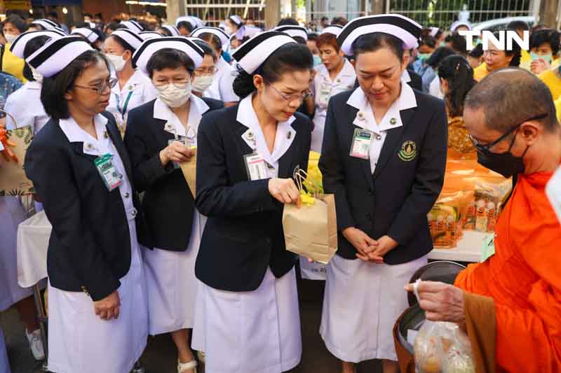 8 ปี วันนวมินทรมหาราช ศิริราชน้อมรำลึกในพระมหากรุณาธิคุณ เนื่องในวันคล้ายวันสวรรคต พระบาทสมเด็จพระบรมชนกาธิเบศร มหาภูมิพลอดุลยเดชมหาราช บรมนาถบพิตร