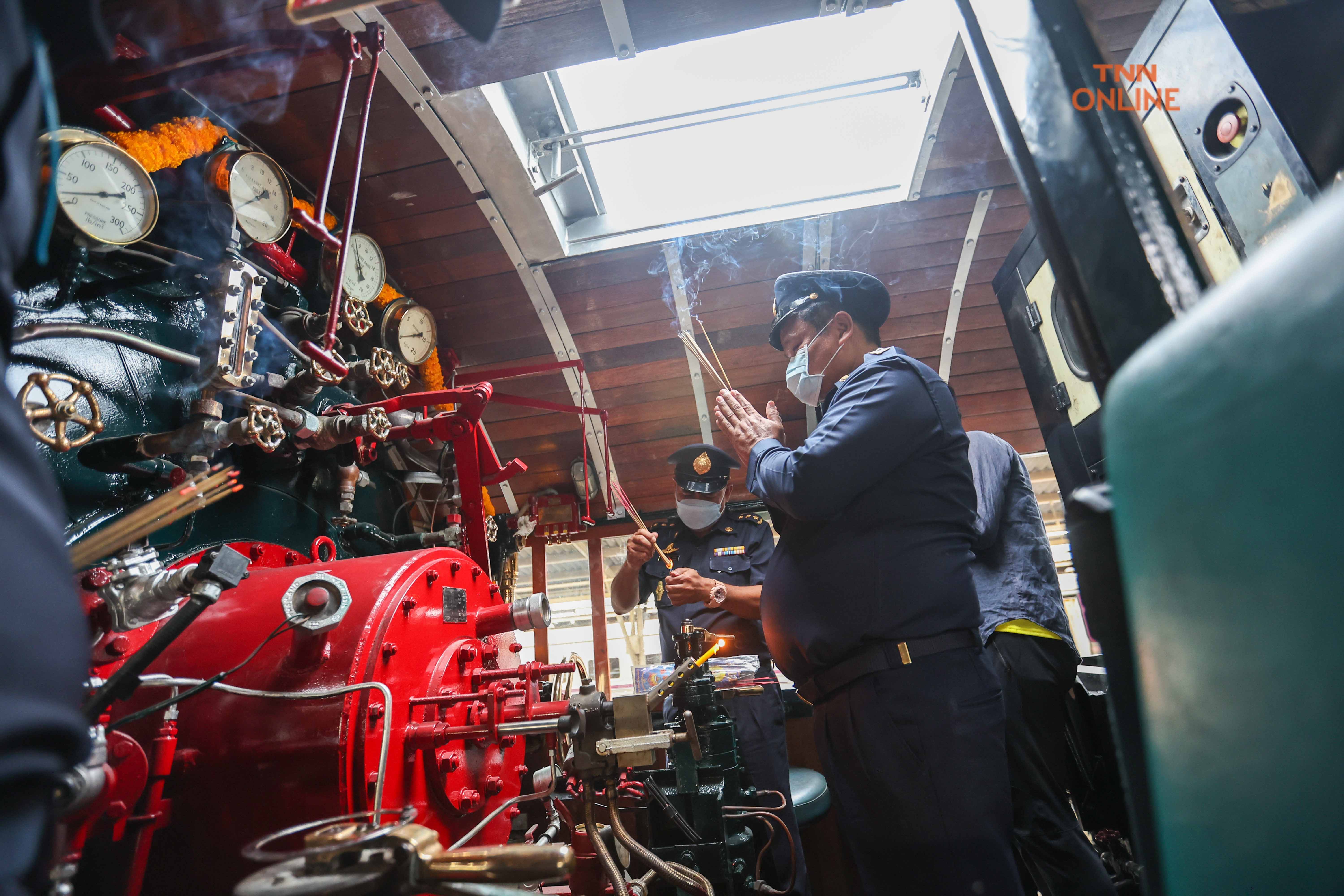 วันหยุดพ่อพาเที่ยว นั่งรถไฟย้อนยุคไปกับหัวรถจักรไอน้ำ